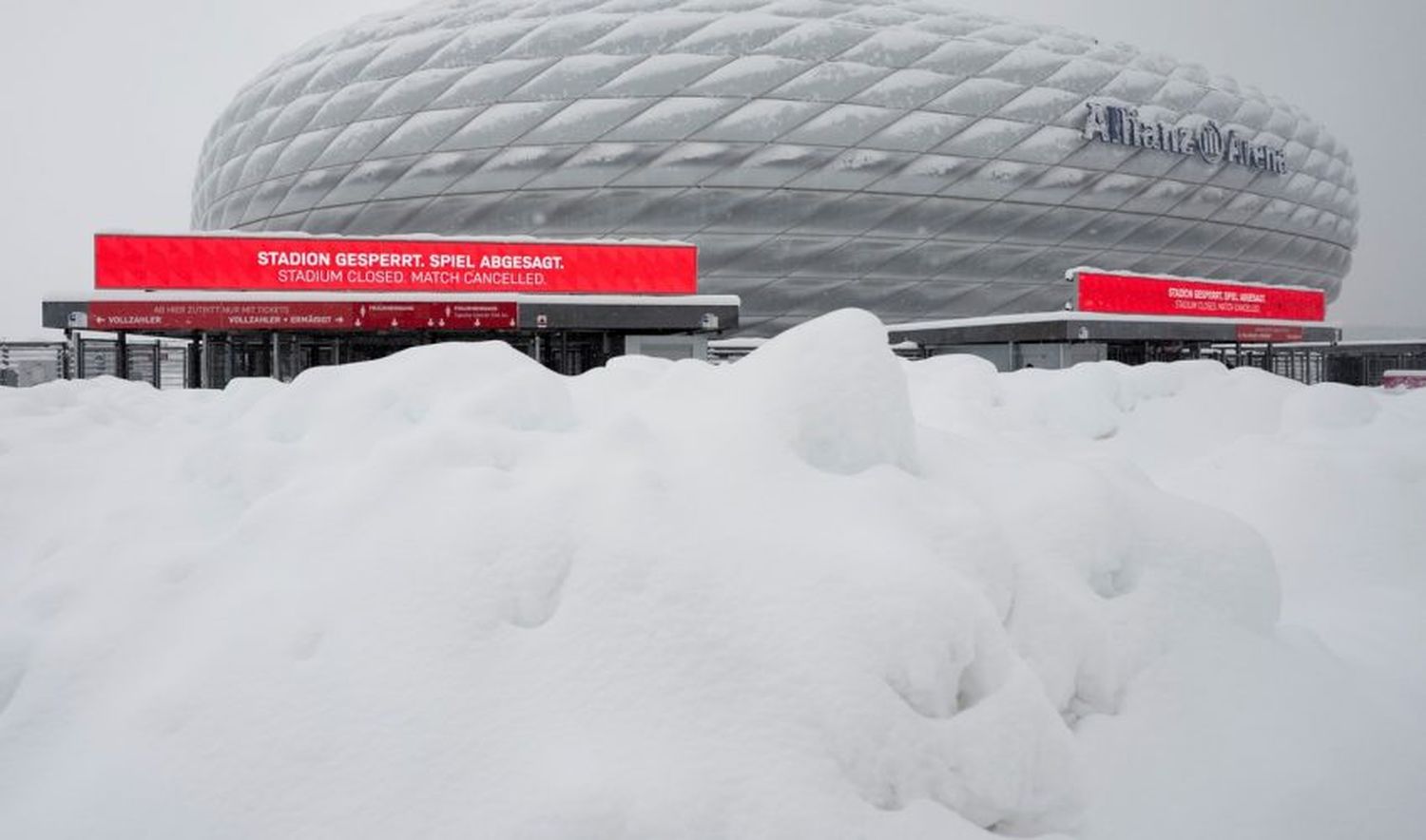 Se suspendió el partido del Bayern Munich por la cantidad de nieve que no permite llegar a su estadio