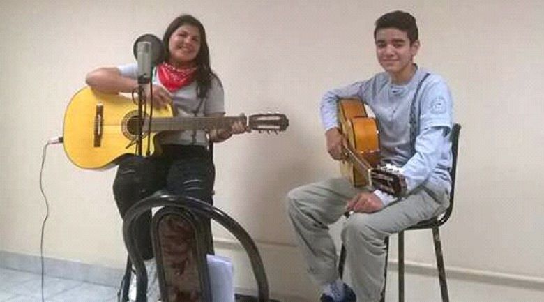 Alumnos de la Escuela Secundaria Almafuerte seleccionados para grabar un CD