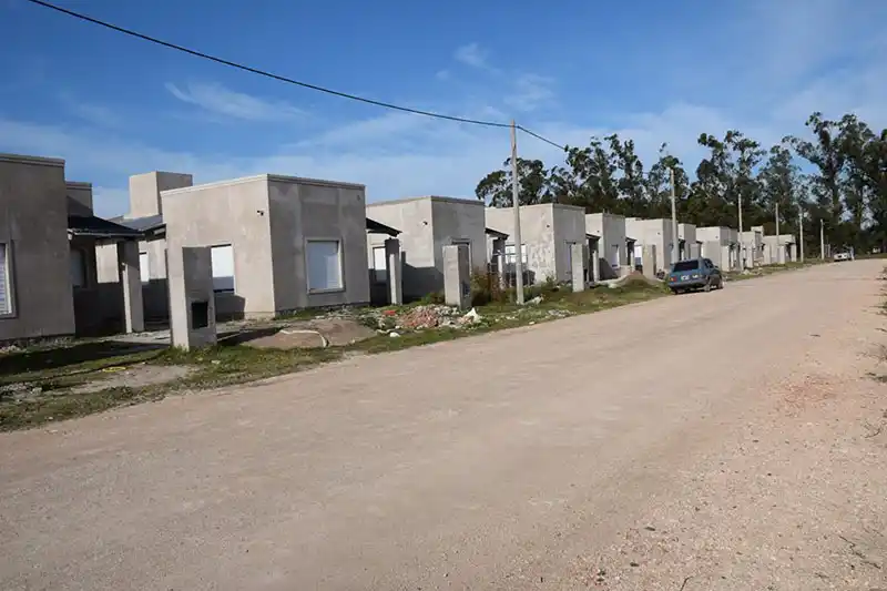 SAN CAYETANO: Adquisición de materiales para el barrio Centenario