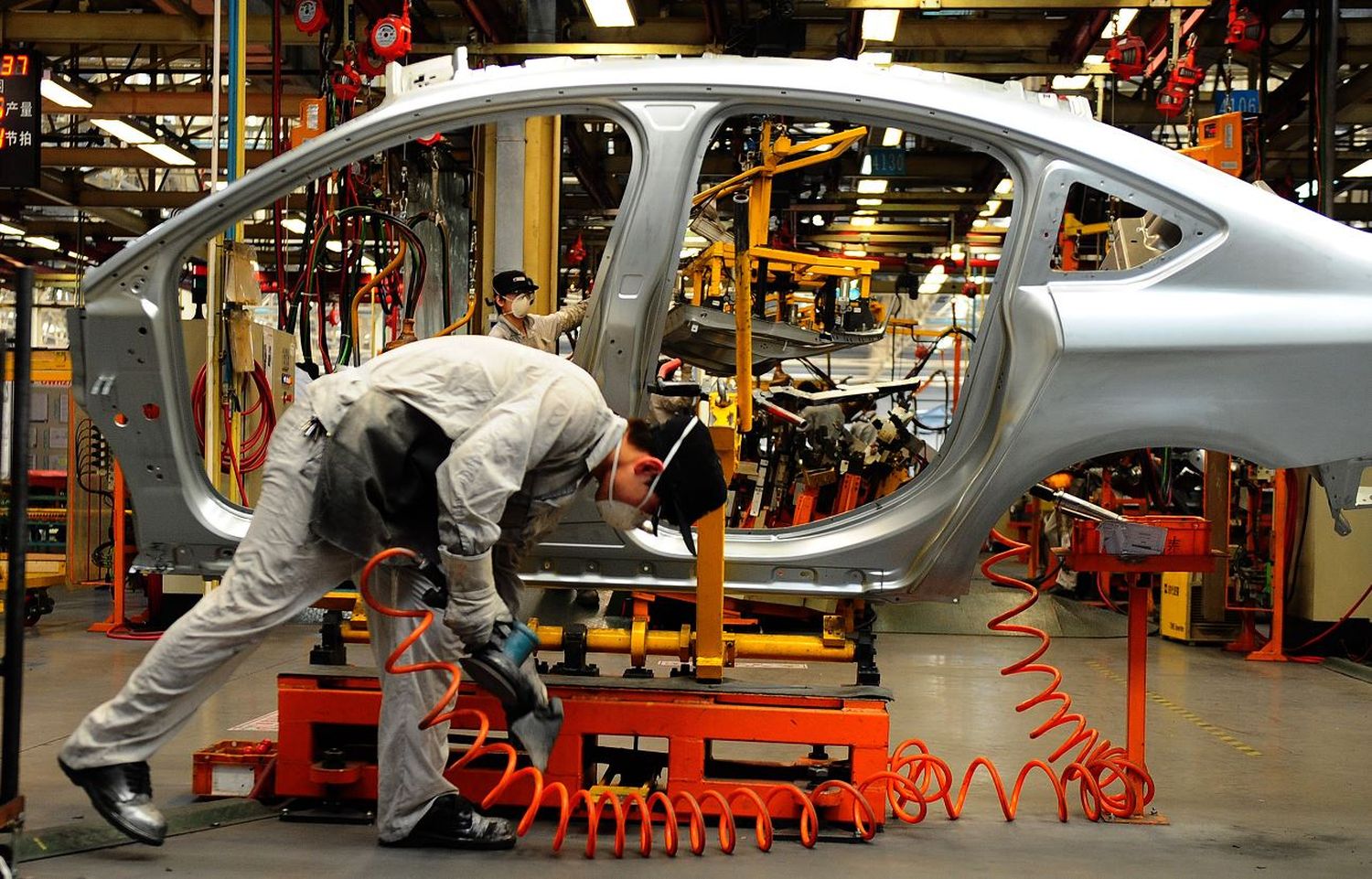 La actividad económica cayó 2,6% en agosto