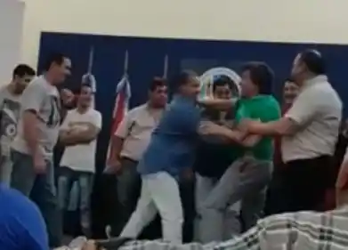 Patovicas a las trompadas en una capacitación sobre seguridad