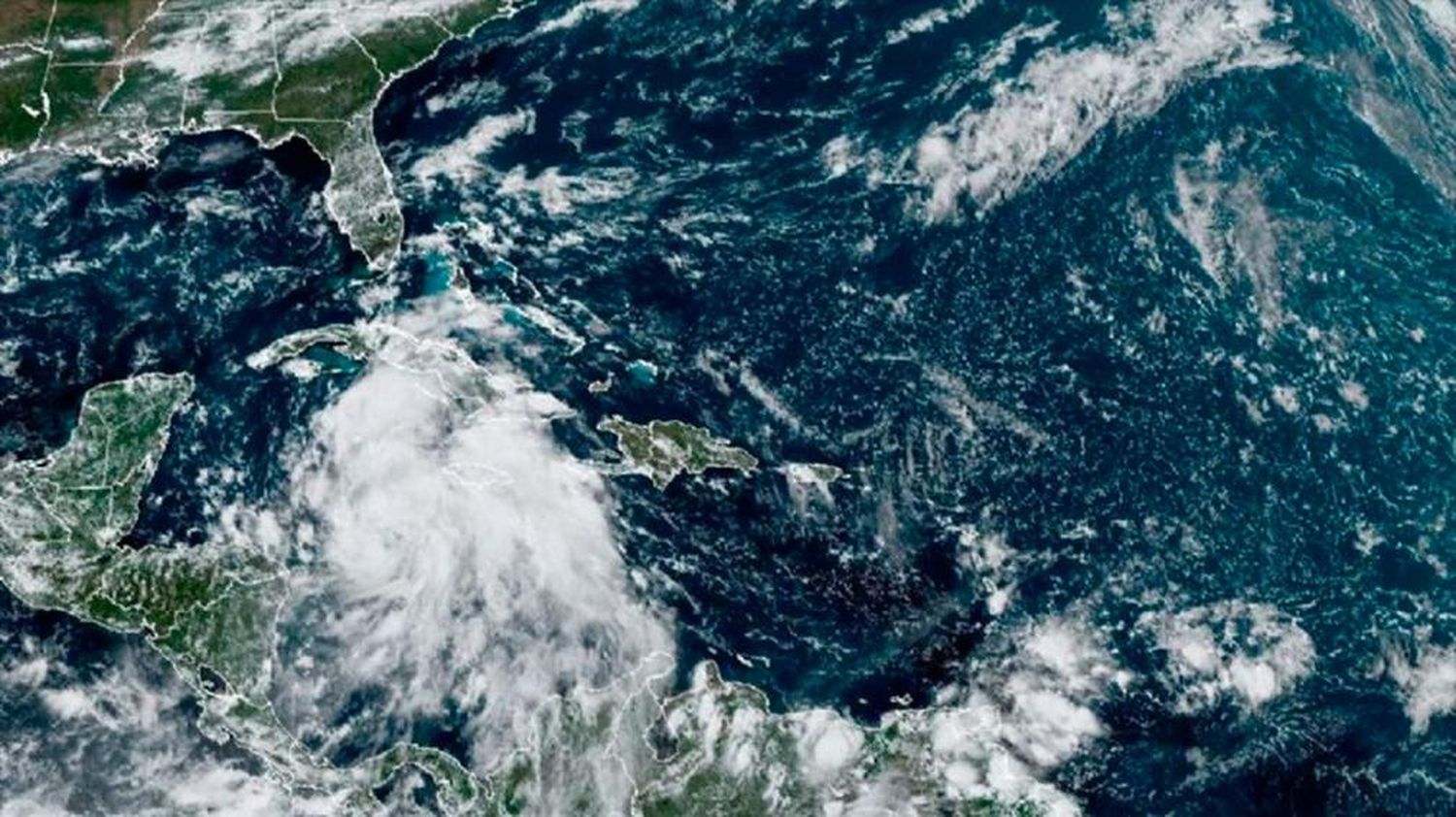 La tormenta tropical Ian se convirtió en huracán de categoría 1 y se aproxima a Cuba