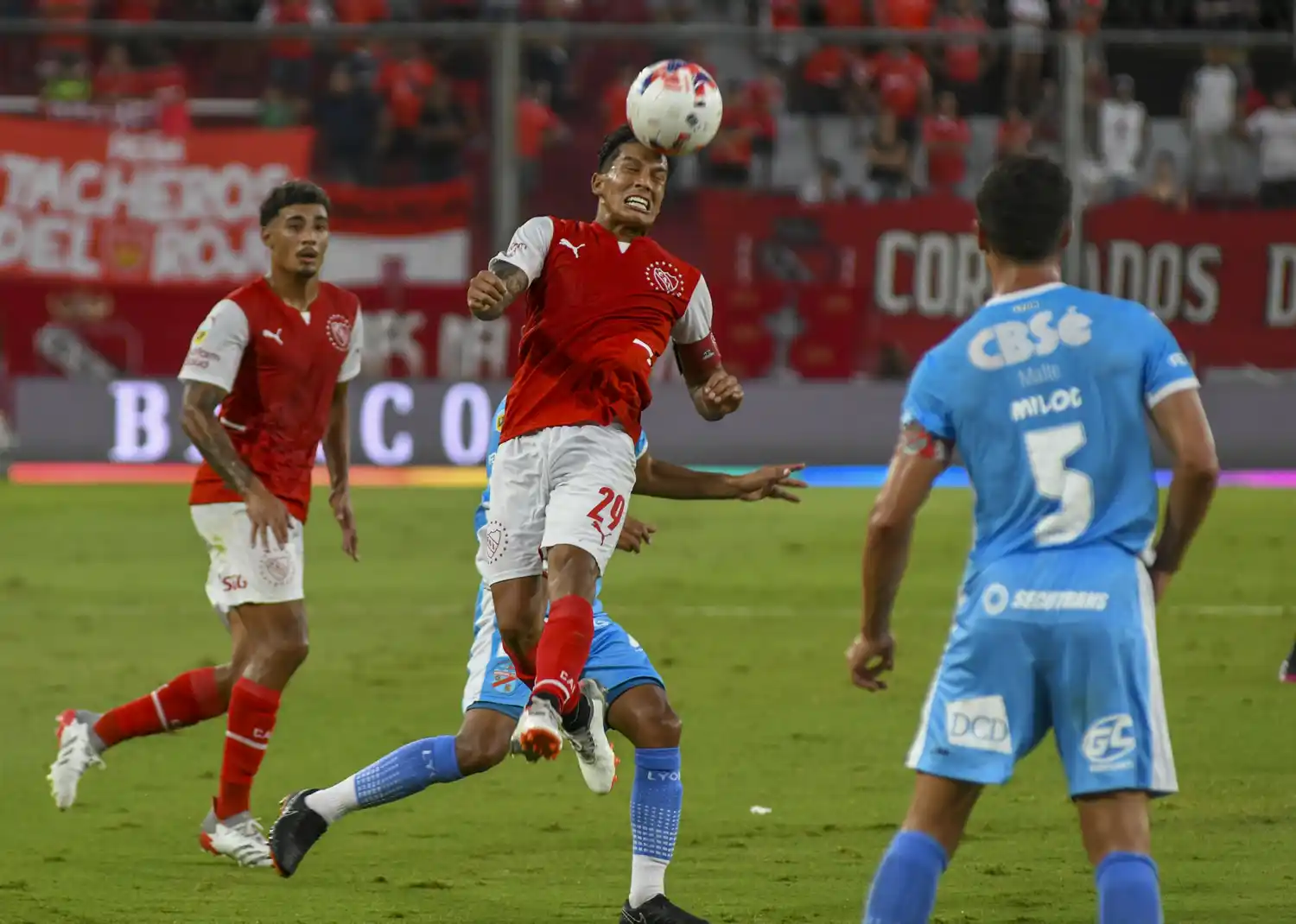 Lucas Romero, exVélez, hoy volante de Independiente.