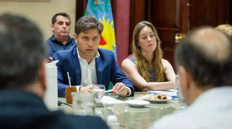 La Provincia firmó el pase a planta permanente de 990 trabajadores estatales de Cultura y Educación