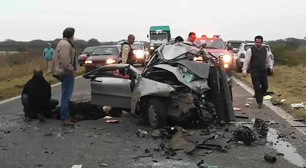 Choque frontal que dejó un muerto y cuatro heridos en la Ruta 12 