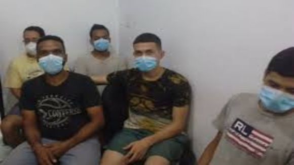 ¡Arrodillado solo ante Dios! El conmovedor video de un joven indultado en Lara