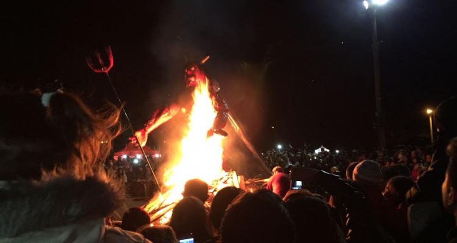 Quema del Demonio para “tirar” lo peor del año