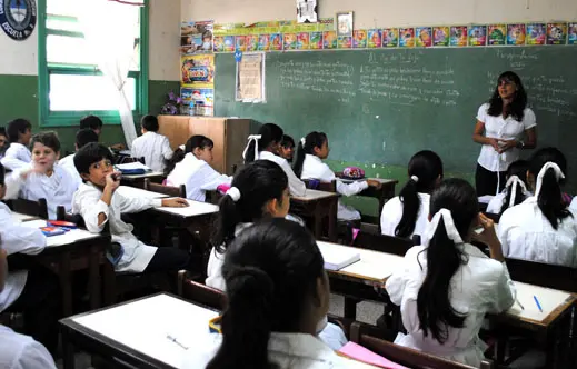 Cáritas otorga becas a 27 chicos