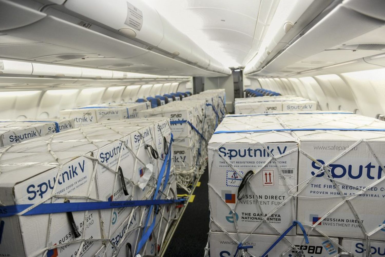 Parte a Moscú un nuevo vuelo en búsqueda de vacunas Sputnik V