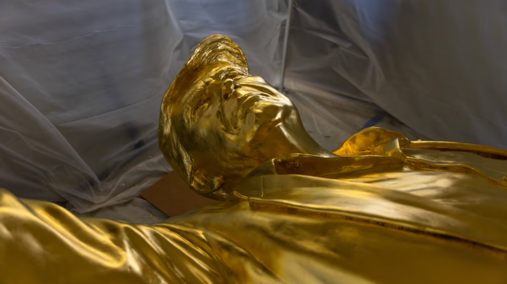 Don Colosus, la estatua de Donald Trump encargada por empresarios cripto
