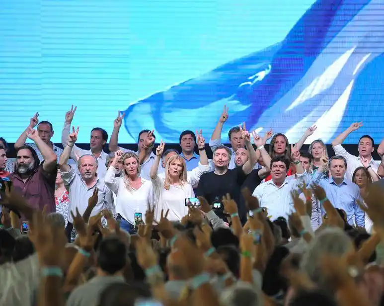 El PJ bonaerense se reunió en un congreso en La Matanza para comenzar a tejer alianzas