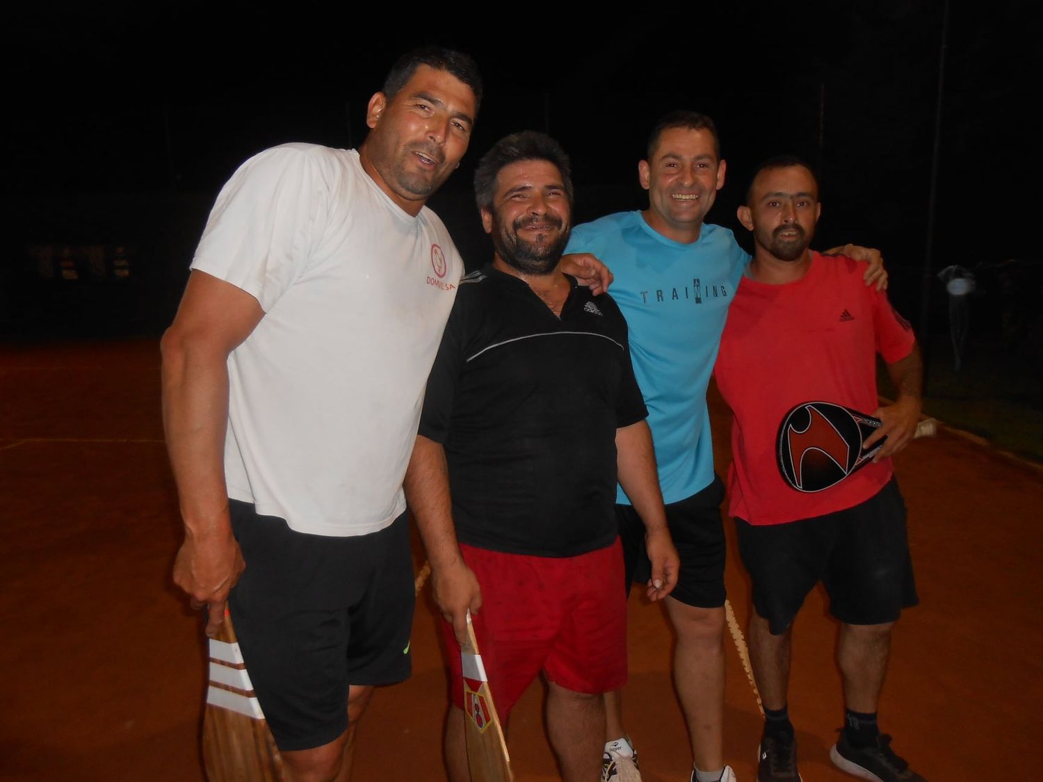 Exitoso torneo de tenis criollo en canchas de Smash