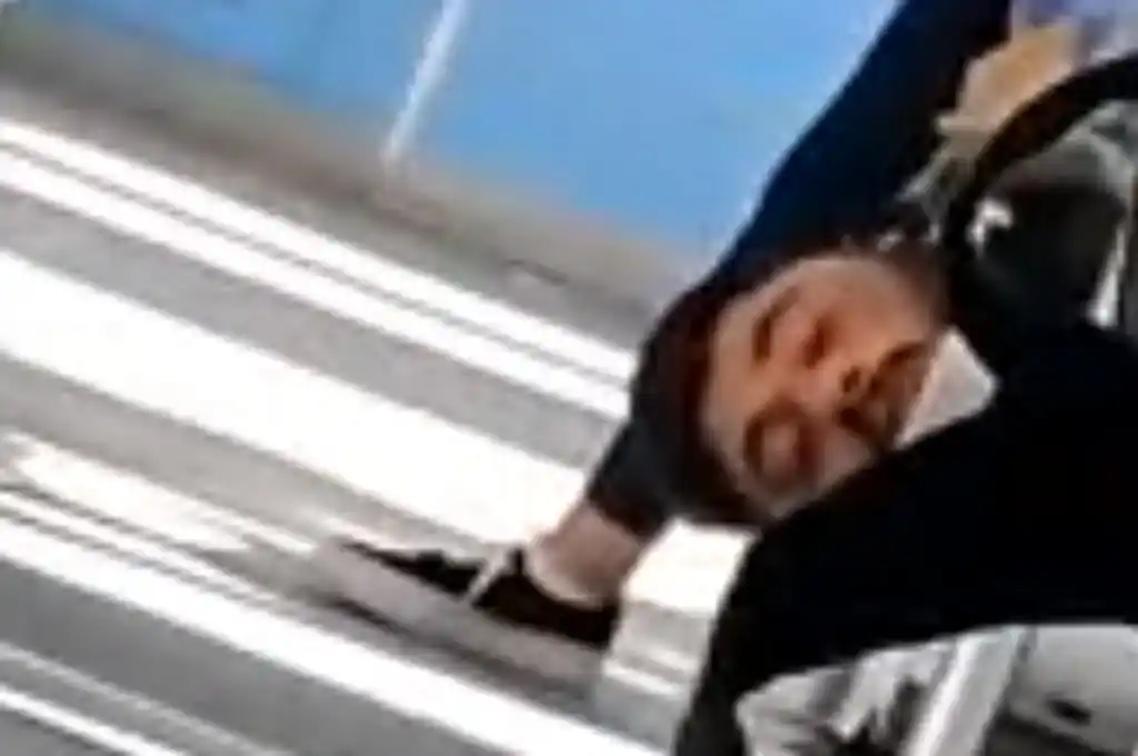 La Plata: se le trabó la cabeza en el asiento del tren Roca y tuvieron que detener la formación