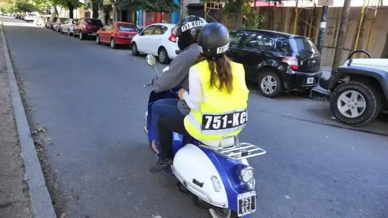 En Rosario, no rigen los cambios nacionales para conductores de motos
