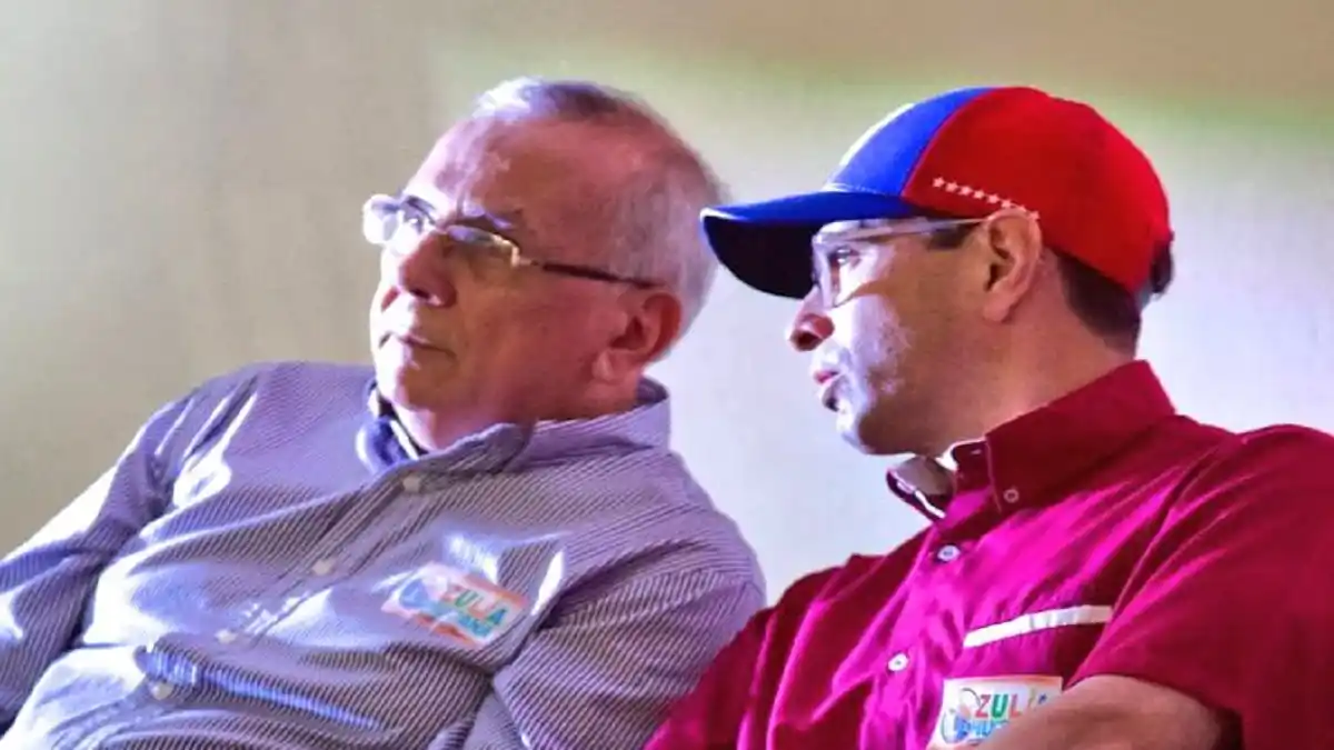 EL APOYO de este EXMINISTRO DE CHÁVEZ a Capriles desata furor en redes y se vuelve tendencia