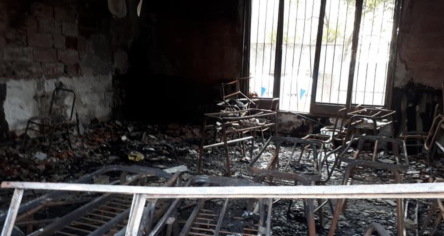 Las pericias confirmaron que el incendio en la escuela 10 fue intencional