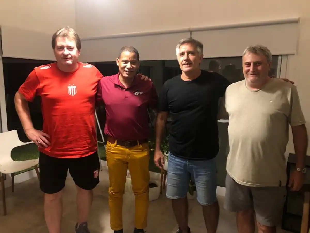 Un reclutador de la NBA visitó a San Isidro