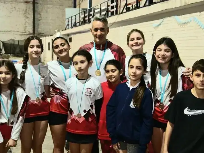 Gran participación del equipo formoseño de
gimnasia de trampolín en el Nacional de Resistencia
