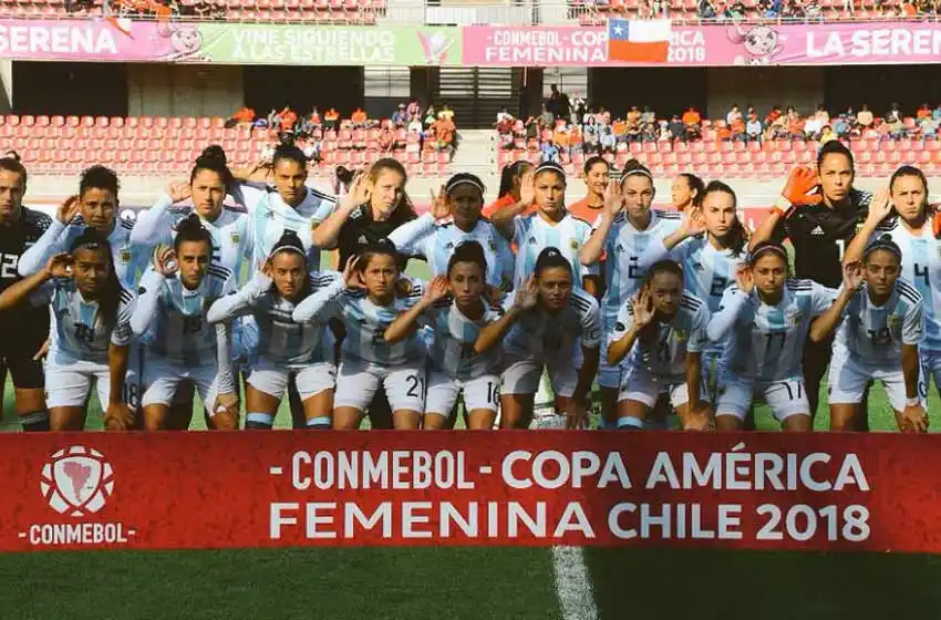 Las chicas la tienen brava