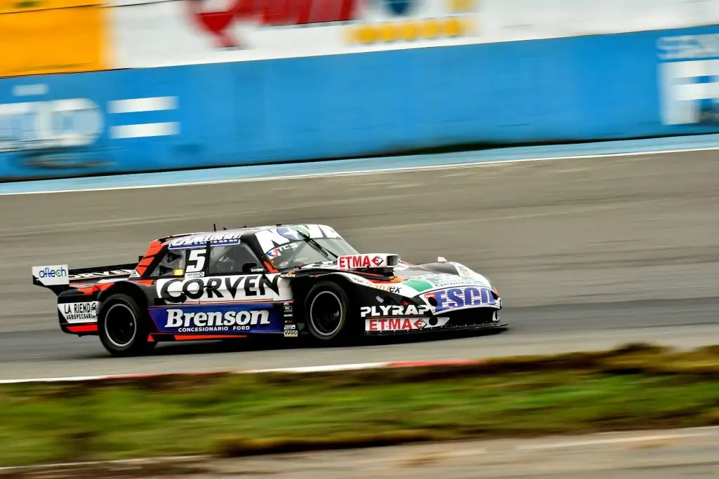 Pernía llega cuarto a la carrera de los 2 millones