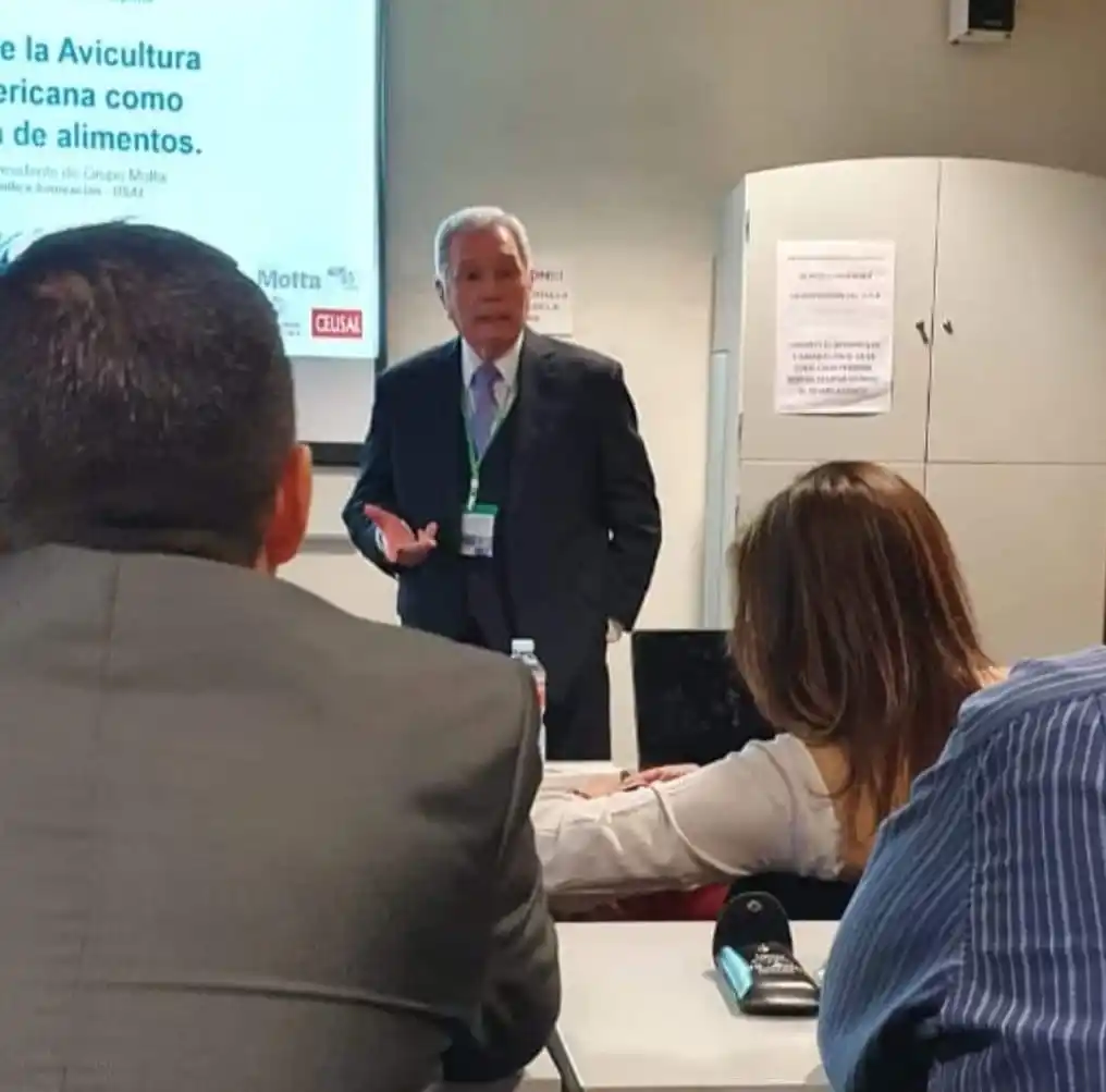 Motta les habló a los europeos acerca del potencial avícola latinoamericano