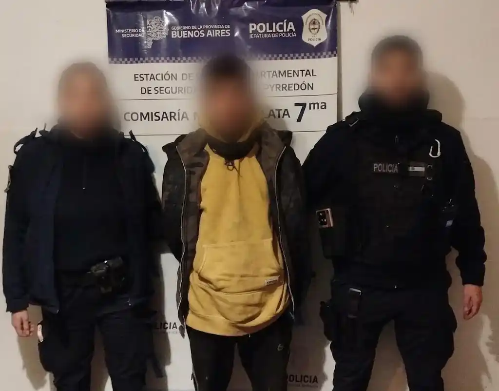 Los uniformados constataron que el interior estaba completamente revuelto y que una tijera había sido colocada en el tambor de arranque.