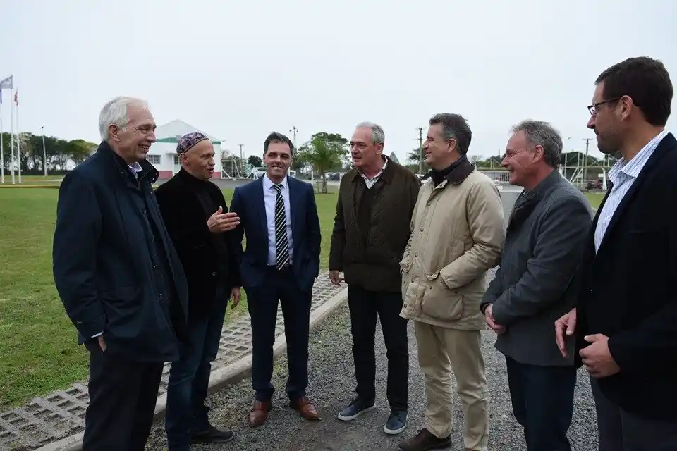 Funcionarios del gobierno nacional visitaron las instalaciones de Grupo Motta