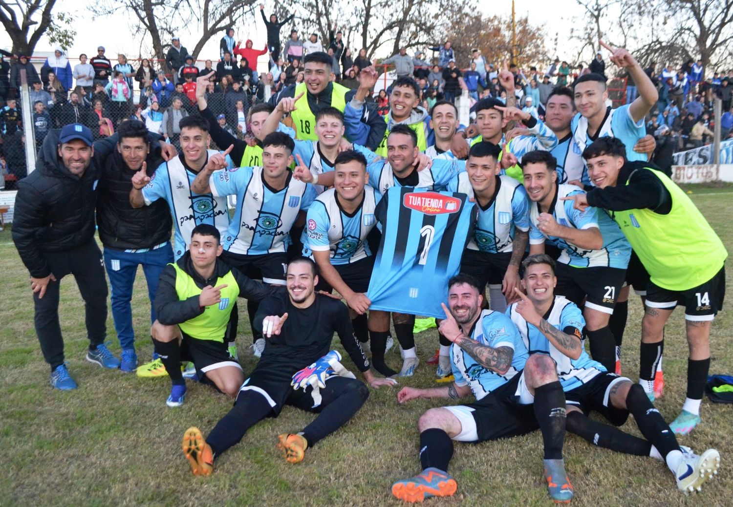 El Cuevero festejó en el clásico y continúa escalando posiciones. Foto: Sur24