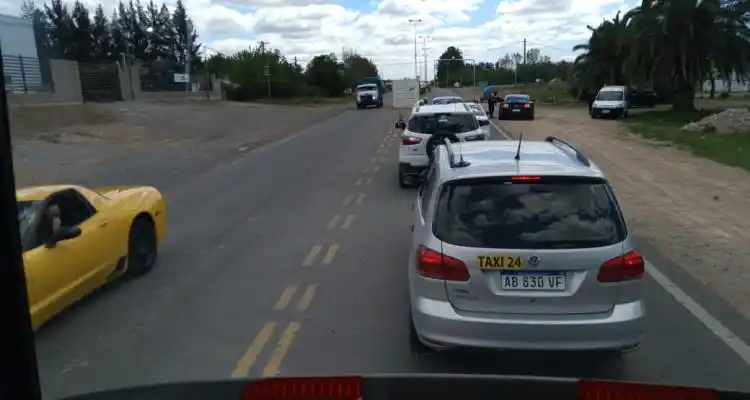 Controlan el acceso por ruta 1001 y prohíben el ingreso de turistas