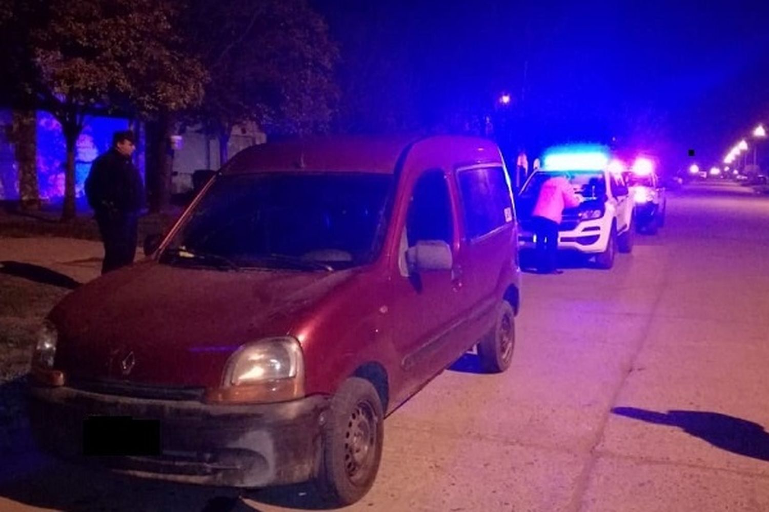 Escapó de un control, lo persiguieron y al atraparlo trató de huir a pie