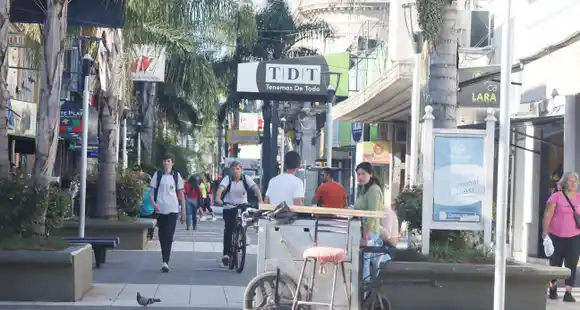 Se firmó la revisión de la paritaria mercantil