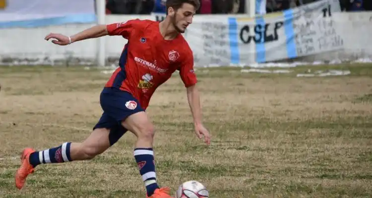 Tras su grave lesión, Francisco Ramis volvió a entrenar con sus compañeros en Mitre