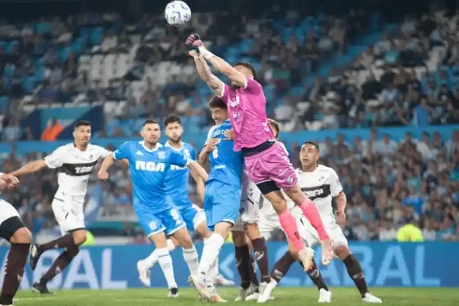 Tres empates por la fecha 16