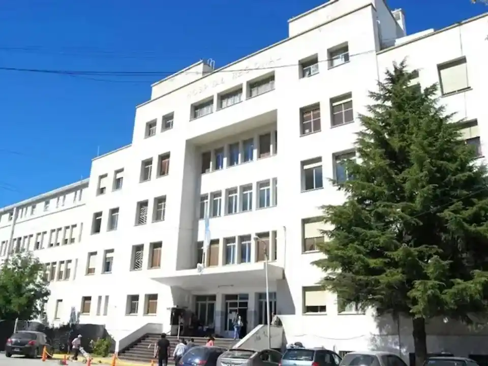 Investigan la muerte de un niño y la familia sospecha de la madre