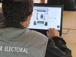 CNE: casi medio millón de personas se inscribieron en el RE