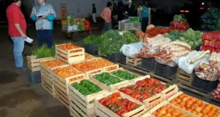 Quintana propuso reflotar la idea de mercados concentradores para vender productos “a precios baratos”