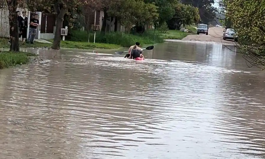 Primavera bajo el agua en Claromecó: Las intensas lluvias causaron anegamientos