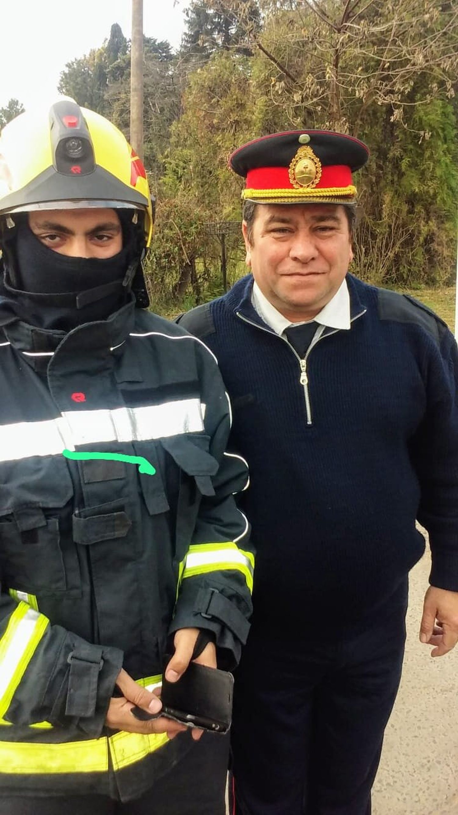 jose camejo e hijo- bomberos