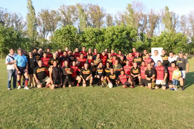 Veteranos de Carpinchos tuvieron su día para el reencuentro con amigos 