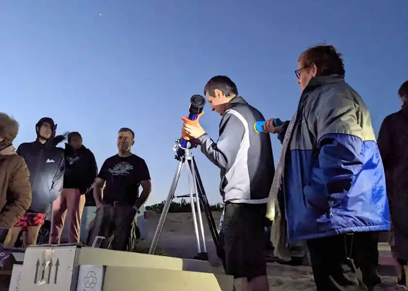 Mucho público en la charla sobre astronomía en Arenas Verdes