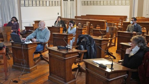 Un sector reaccionó y respondió a los dichos de Condino sobre la ordenanza de aplicaciones