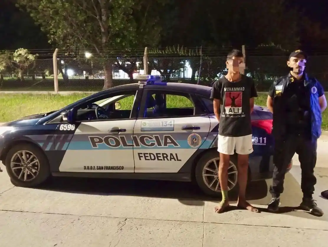 El detenido tenía antecedentes delictivos.