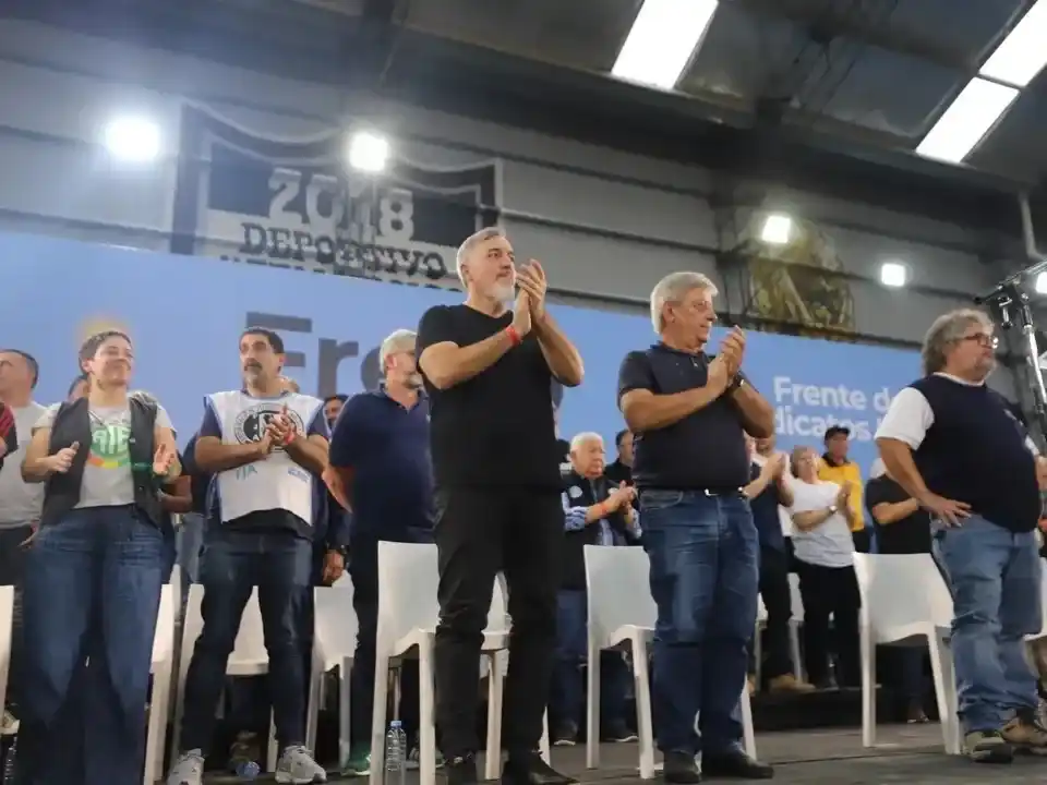 Gremialistas díscolos se reunieron en un camping de la UOM en Pilar.