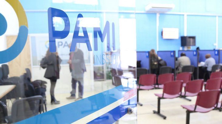 Dos bonos y octava cuota del programa alimentario para 70 mil jubilados de PAMI