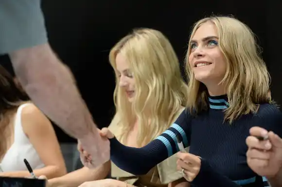 Así quedó el fotógrafo que habrían agredido amigos de Margot Robbie y Cara Delevingne en Buenos Aires