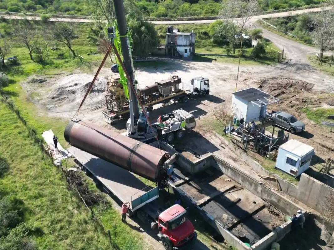 Davico pidió disculpas por no poder inaugurar la planta de asfalto y apuntó contra "la mafia sindical Kirchnerista"