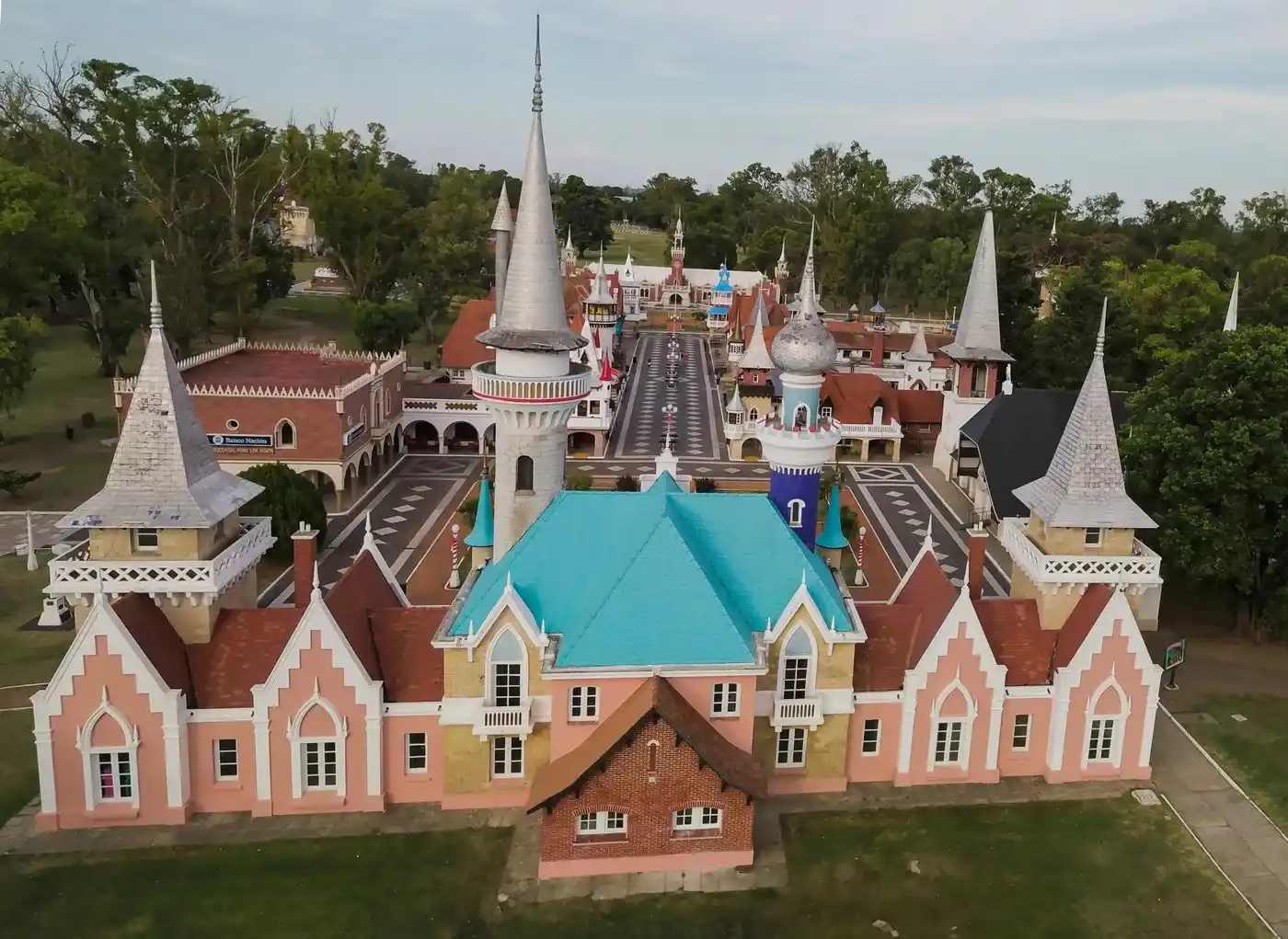 El segundo acuerdo apunta a la generación de actividades educativas y recreativas en la República de los Niños.