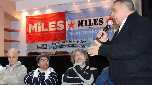 ¿Cuánto cobran como empleados estatales los hijos de Luis D'Elía?