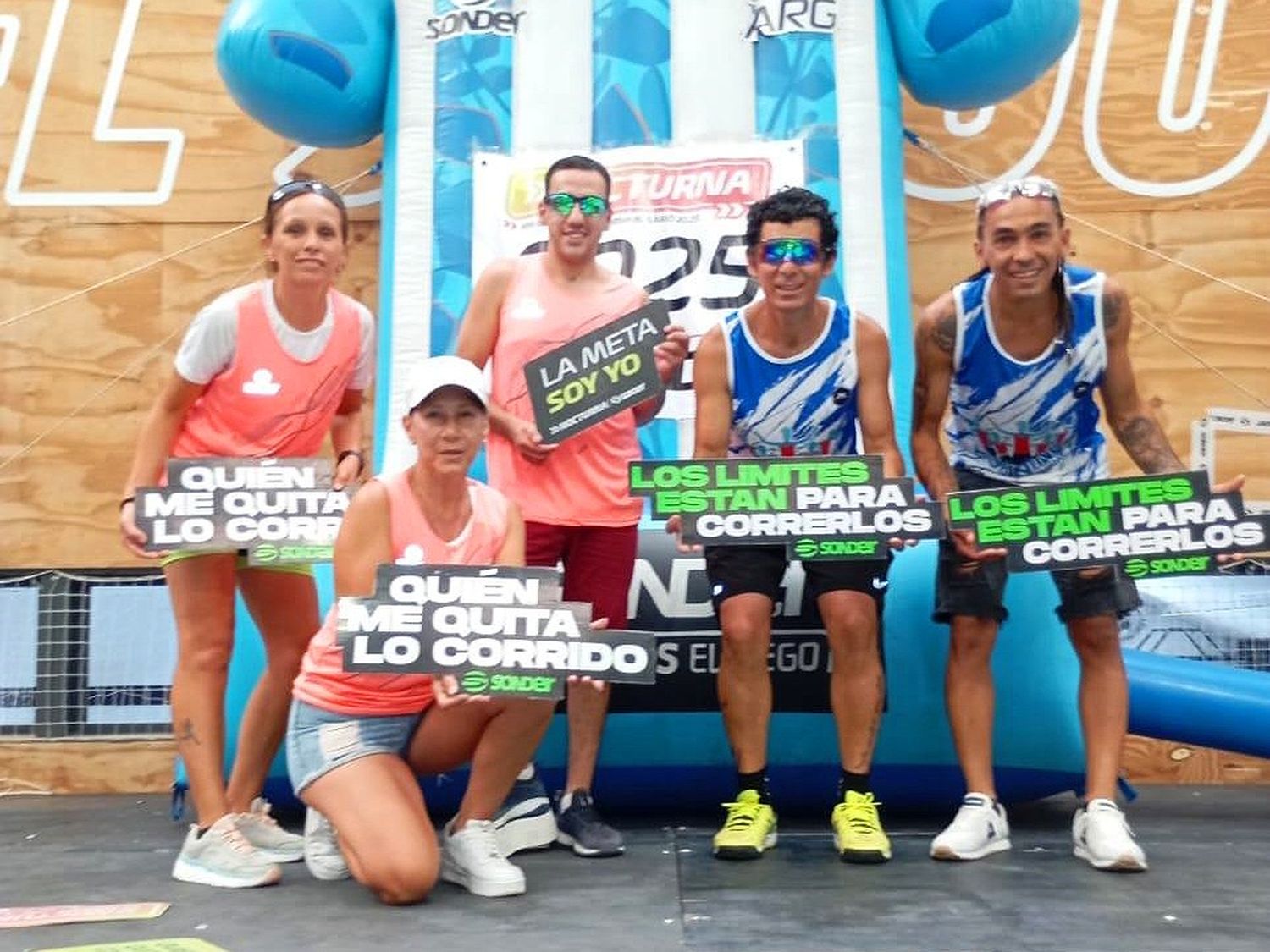 Toda la alegría de los deportistas de nuestra ciudad en la maratón de Rosario.