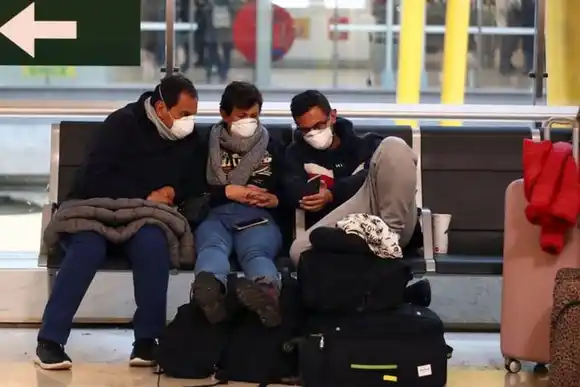 Argentinos varados en el exterior: �STenemos derecho a circular⬝